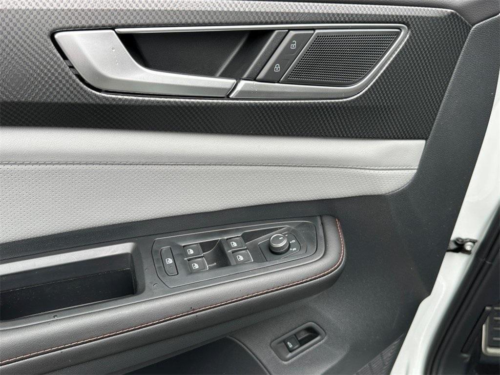 new 2025 Volkswagen Atlas car, priced at $44,334
