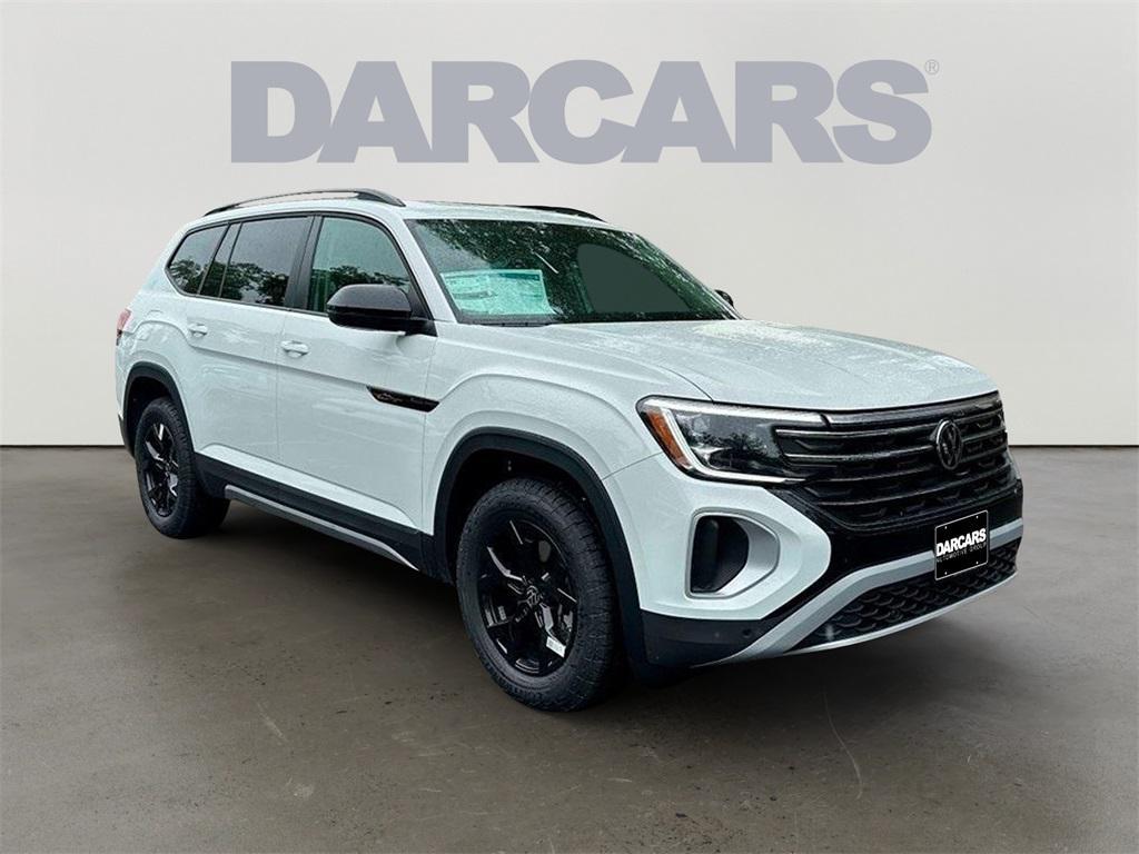 new 2025 Volkswagen Atlas car, priced at $44,334
