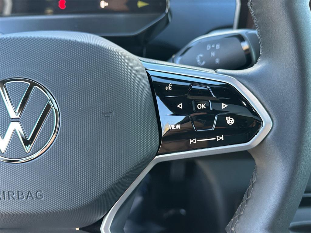 new 2025 Volkswagen ID.4 car, priced at $53,299