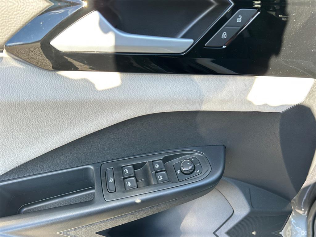 new 2025 Volkswagen Taos car, priced at $27,800