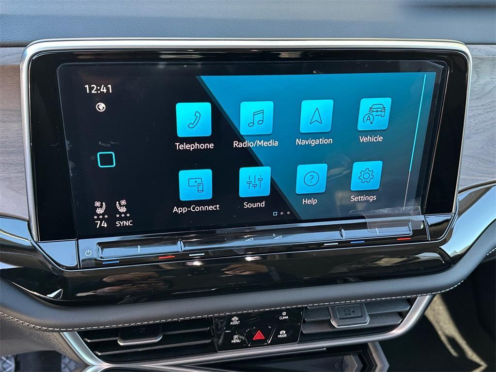 new 2026 Volkswagen Atlas car, priced at $43,388