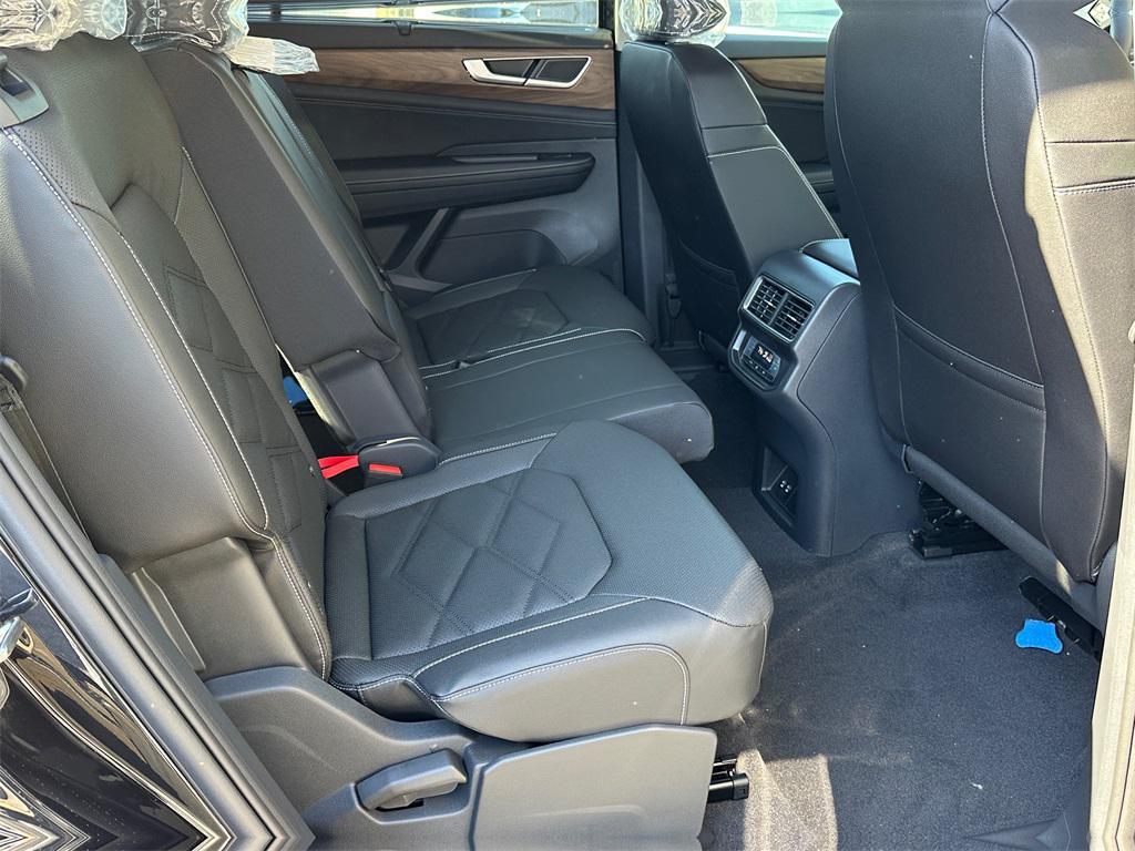 new 2026 Volkswagen Atlas car, priced at $43,388