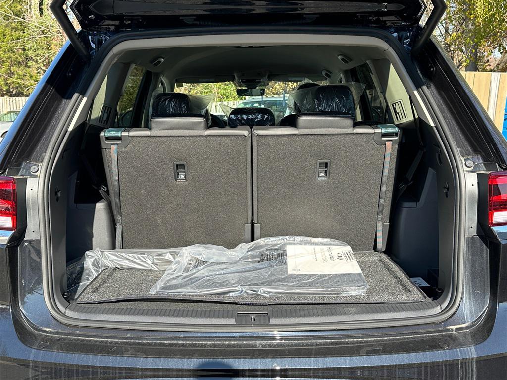 new 2026 Volkswagen Atlas car, priced at $43,388