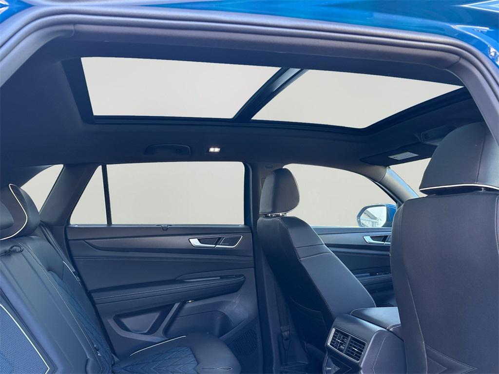 new 2025 Volkswagen Atlas Cross Sport car, priced at $50,692