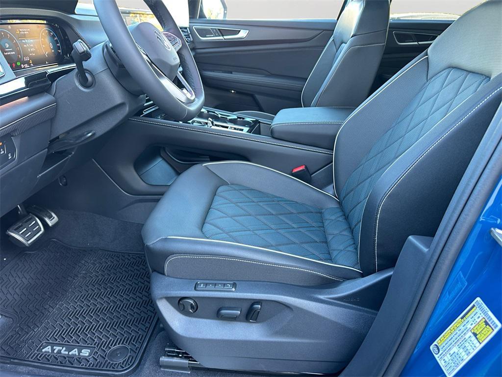 new 2025 Volkswagen Atlas Cross Sport car, priced at $50,692