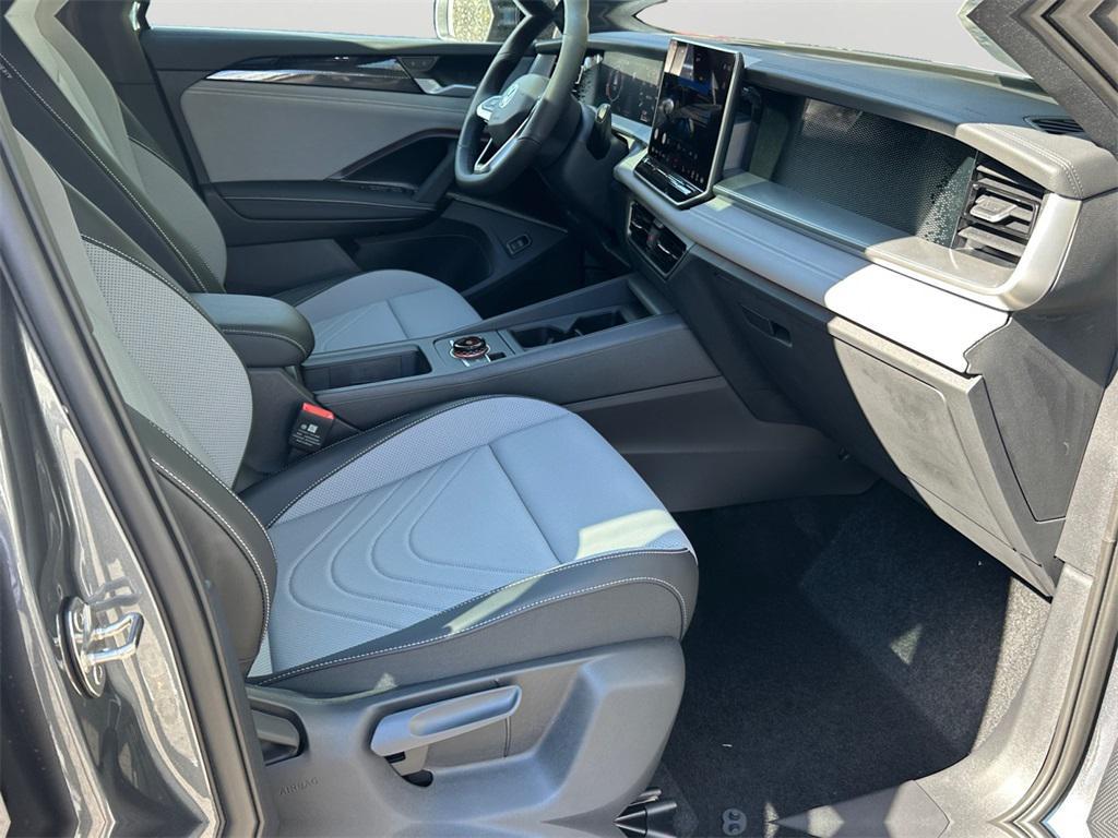 new 2025 Volkswagen Tiguan car, priced at $37,430