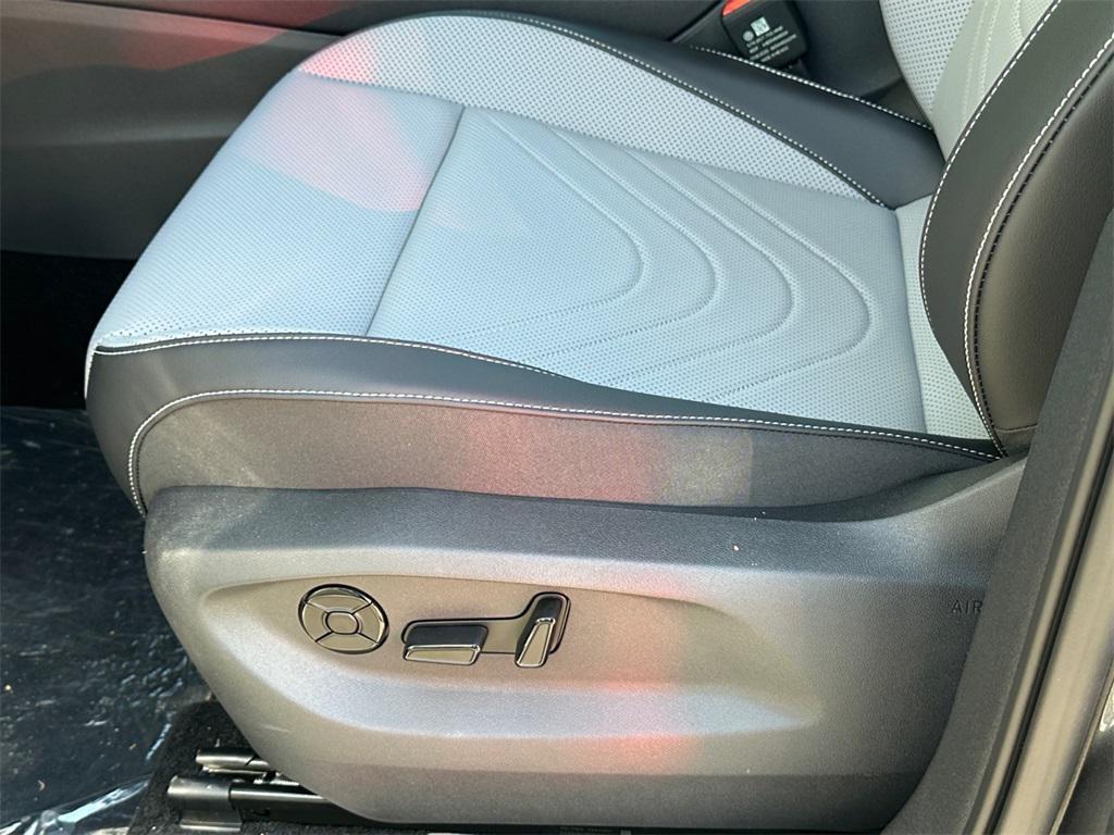 new 2025 Volkswagen Tiguan car, priced at $37,430