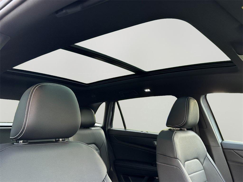 new 2025 Volkswagen Atlas Cross Sport car, priced at $47,681
