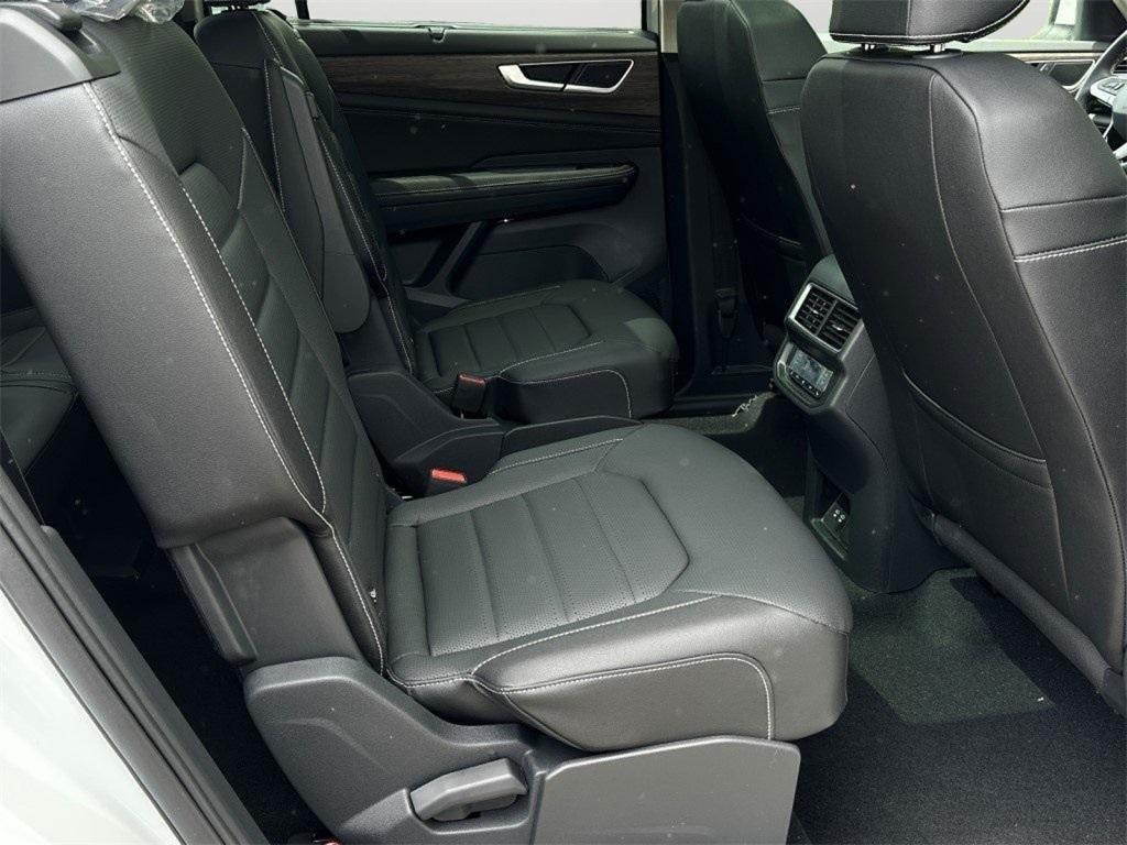 new 2025 Volkswagen Atlas car, priced at $46,691