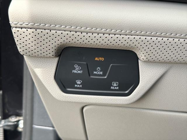 new 2025 Volkswagen Atlas car, priced at $40,998