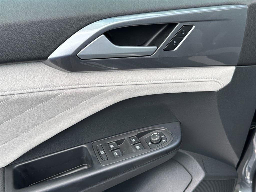 new 2025 Volkswagen Taos car, priced at $35,714