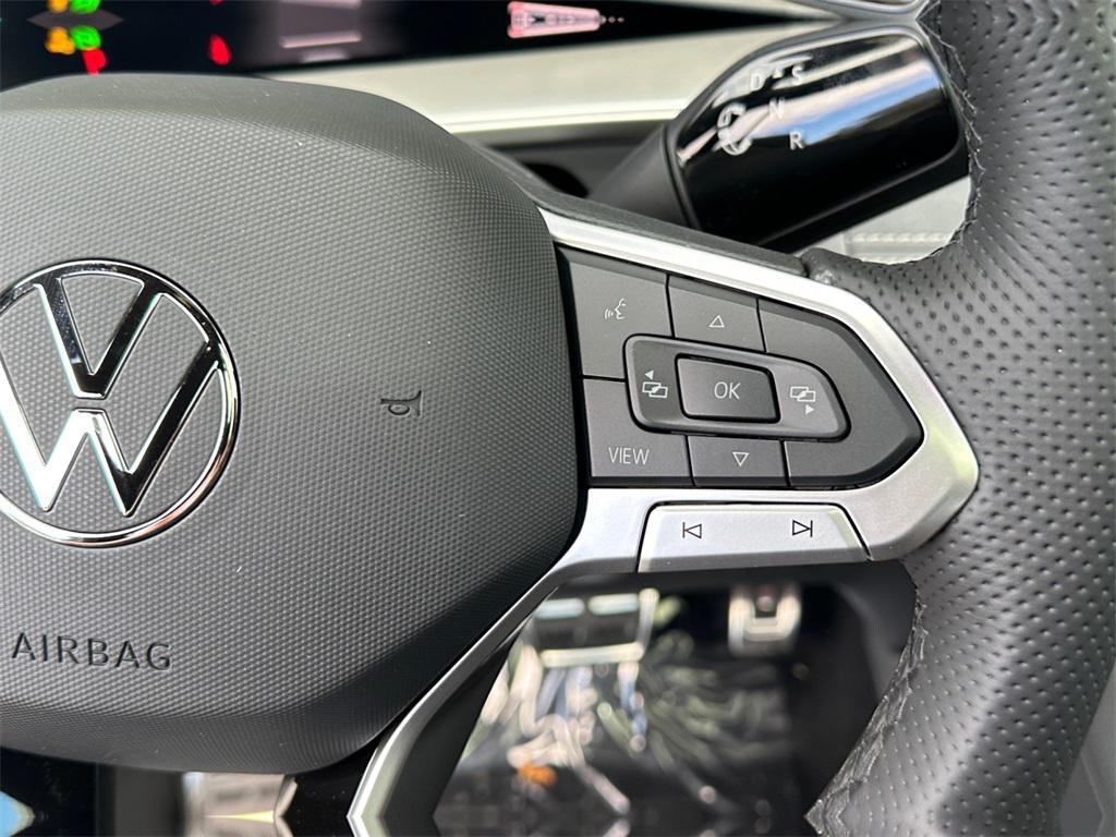 new 2025 Volkswagen Tiguan car, priced at $37,853