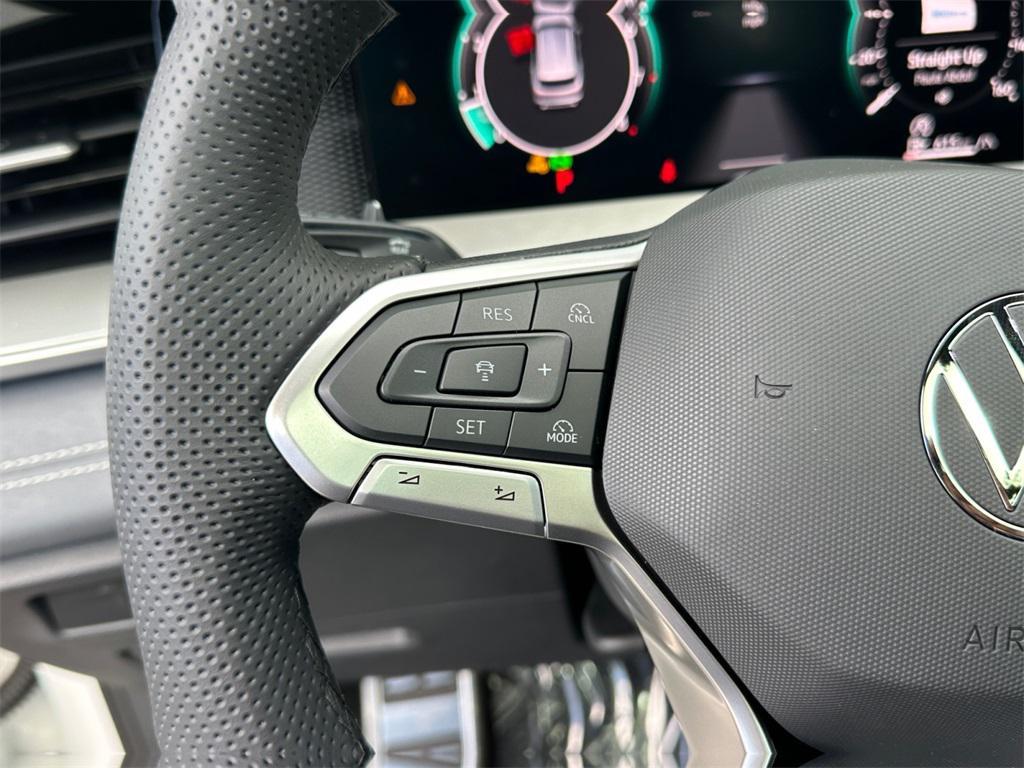 new 2025 Volkswagen Tiguan car, priced at $37,853