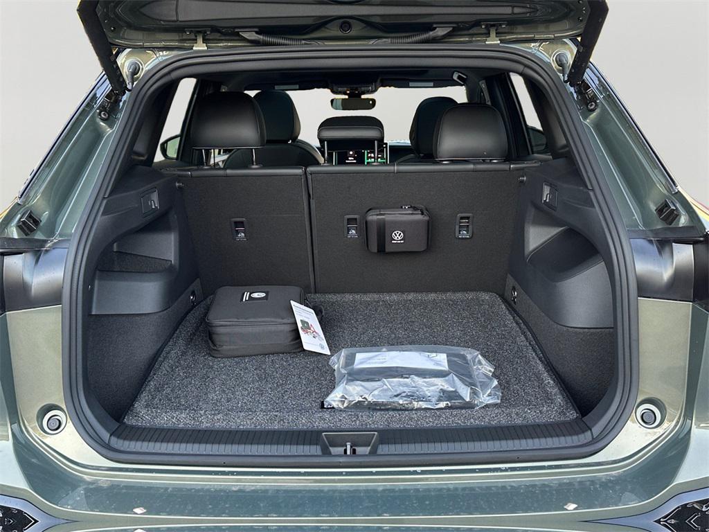 new 2025 Volkswagen Tiguan car, priced at $40,083