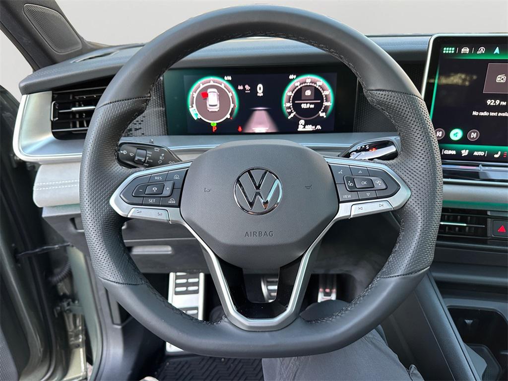 new 2025 Volkswagen Tiguan car, priced at $40,083