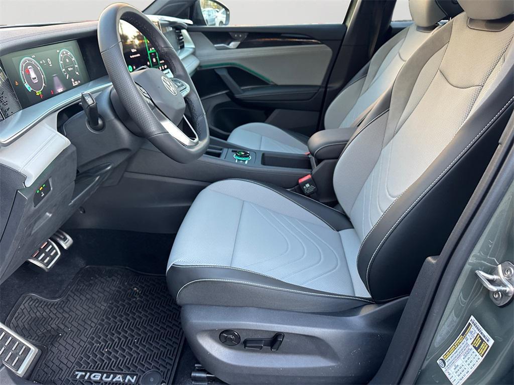 new 2025 Volkswagen Tiguan car, priced at $40,083
