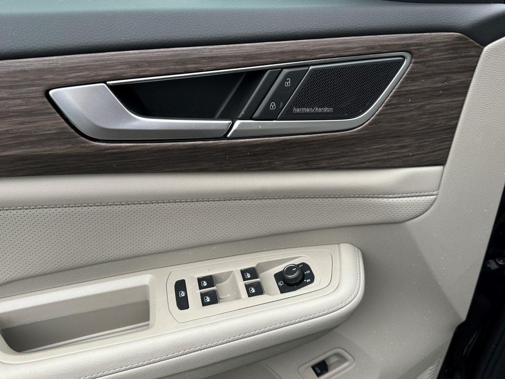 new 2025 Volkswagen Atlas car