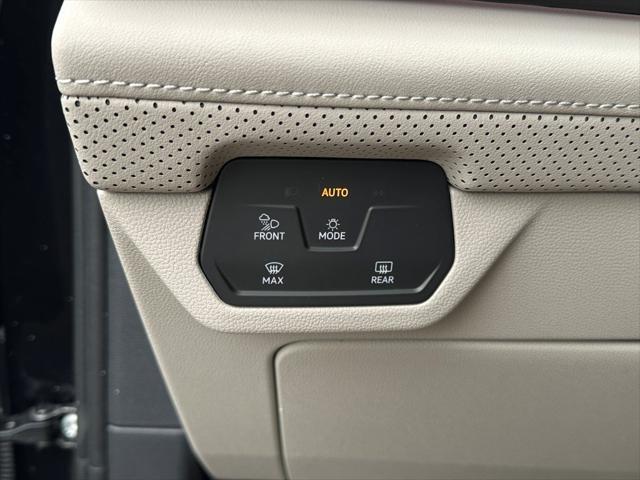 new 2025 Volkswagen Atlas car, priced at $50,168