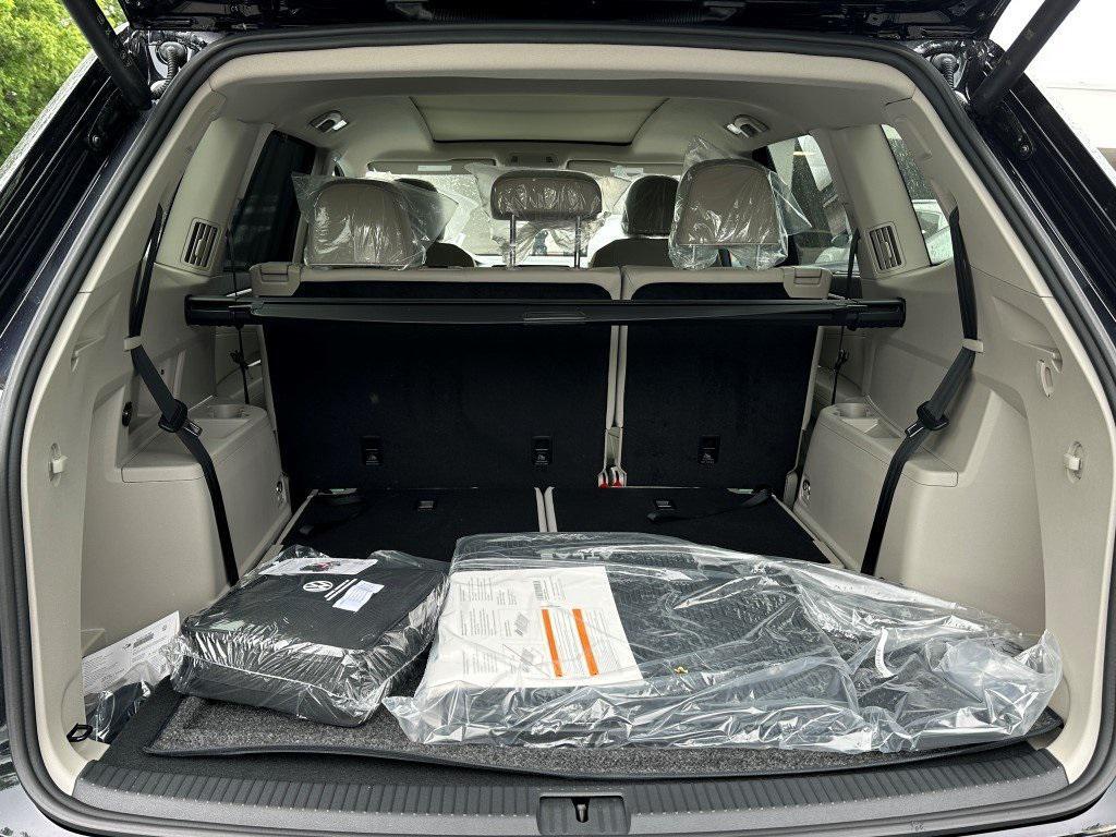 new 2025 Volkswagen Atlas car