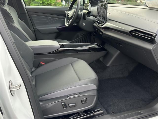 new 2025 Volkswagen ID.4 car, priced at $46,092