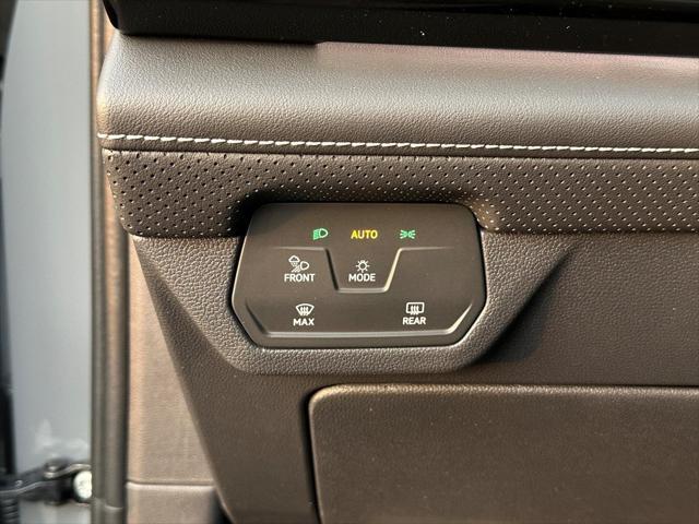 new 2025 Volkswagen Atlas car, priced at $52,703