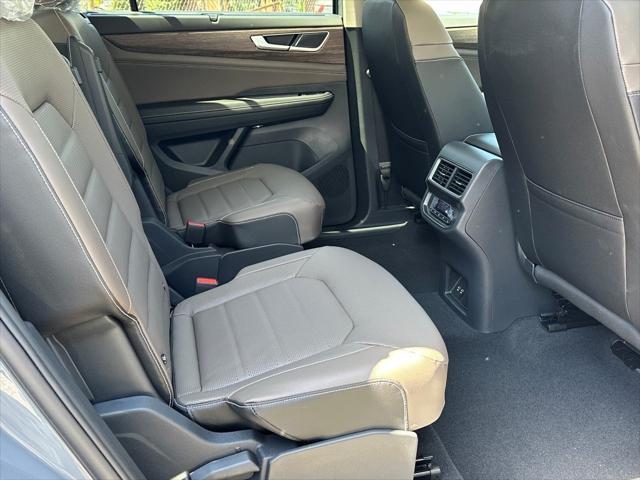 new 2025 Volkswagen Atlas car, priced at $46,777
