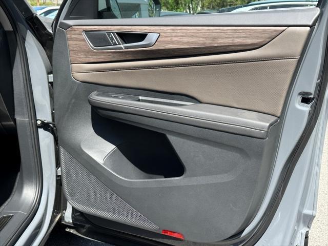 new 2025 Volkswagen Atlas car, priced at $46,777