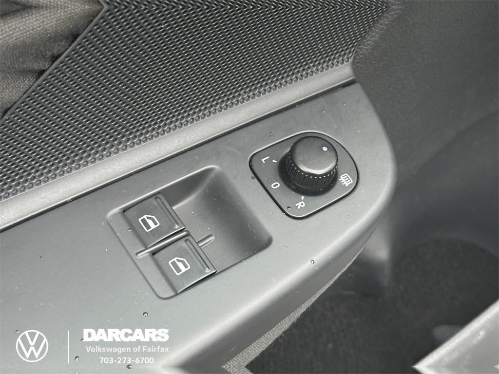 used 2009 Volkswagen Rabbit car, priced at $3,978