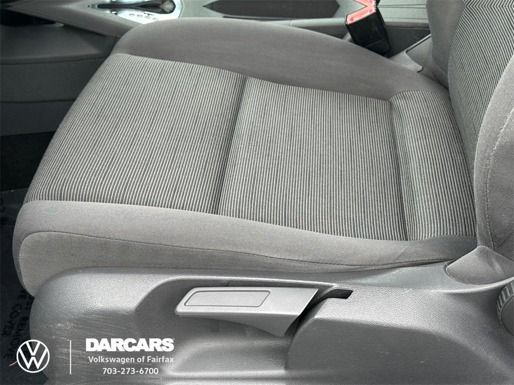 used 2009 Volkswagen Rabbit car, priced at $3,978
