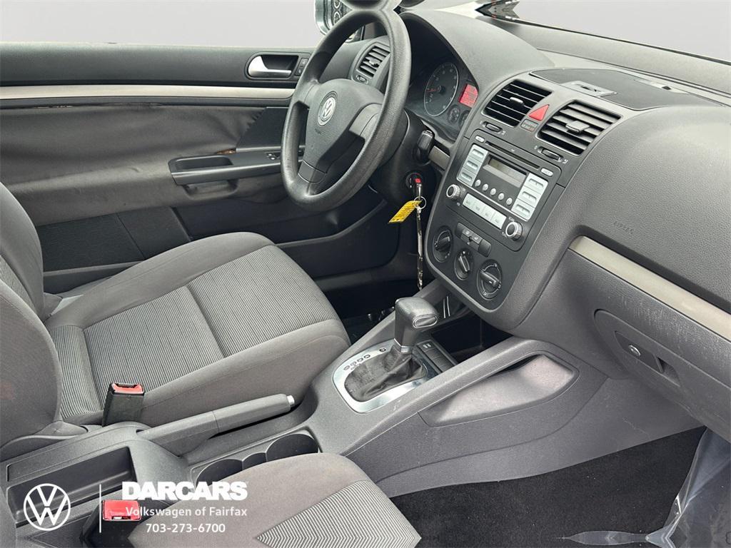 used 2009 Volkswagen Rabbit car, priced at $3,978