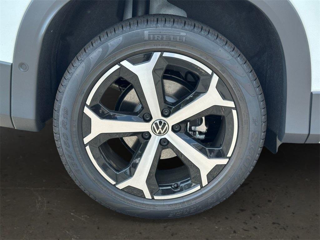 new 2025 Volkswagen Tiguan car, priced at $36,026