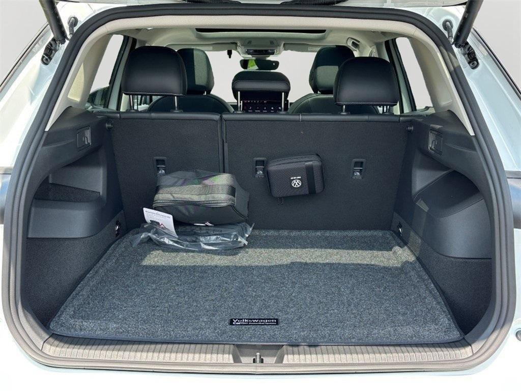 new 2025 Volkswagen Tiguan car, priced at $36,026