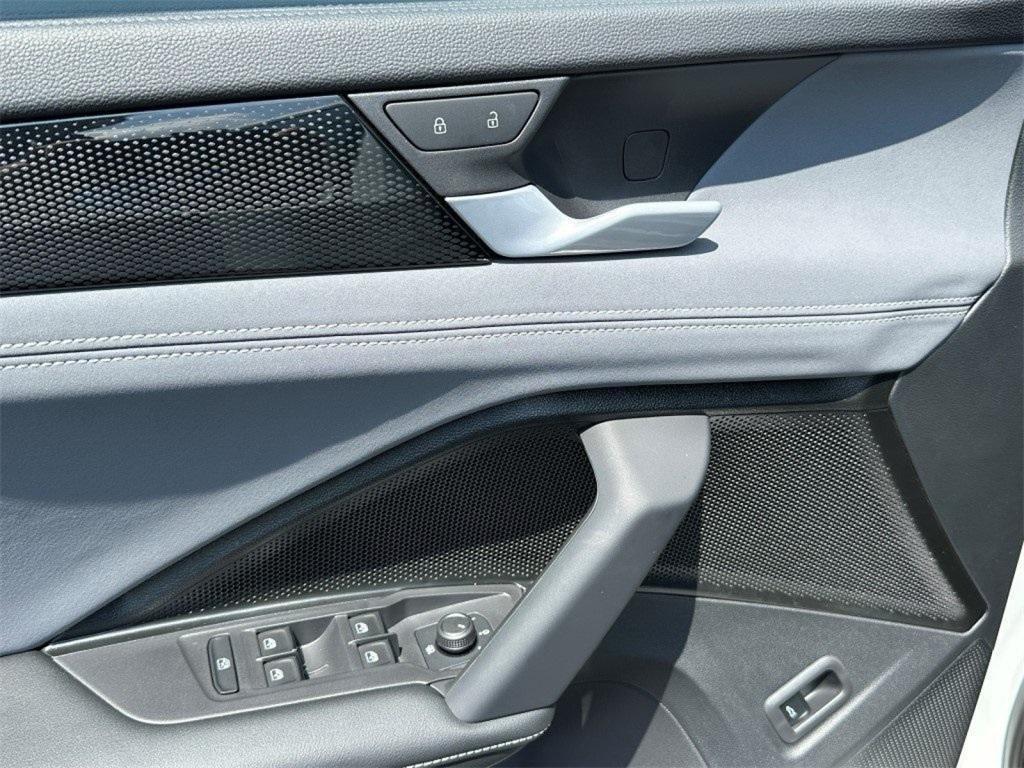 new 2025 Volkswagen Tiguan car, priced at $36,026