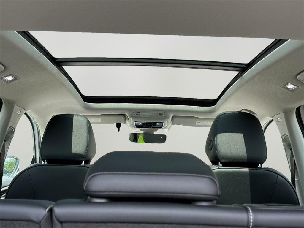 new 2025 Volkswagen Tiguan car, priced at $36,026