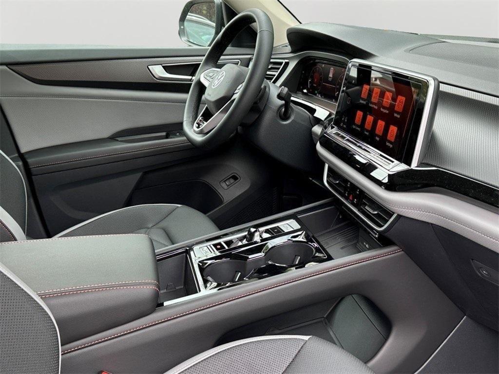 new 2025 Volkswagen Atlas car, priced at $44,770