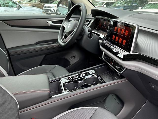new 2025 Volkswagen Atlas car, priced at $44,712