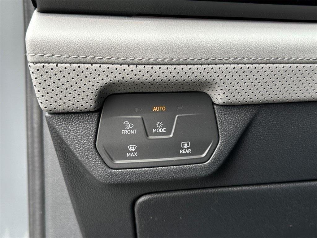 new 2025 Volkswagen Atlas car, priced at $44,770