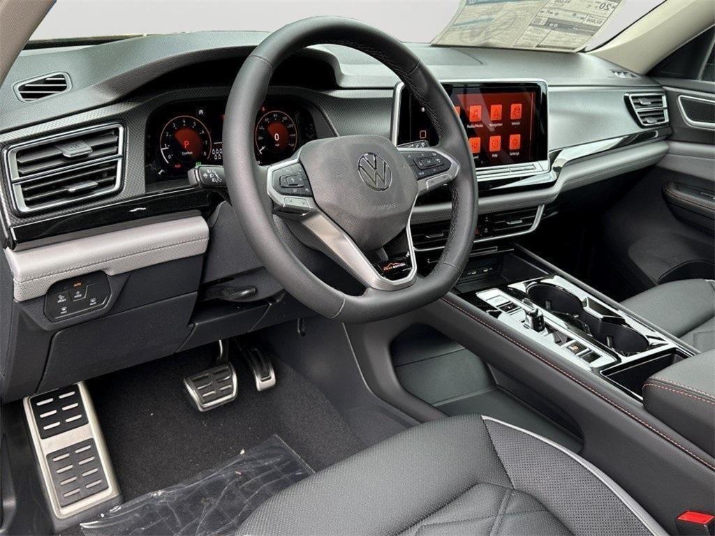 new 2025 Volkswagen Atlas car, priced at $44,770