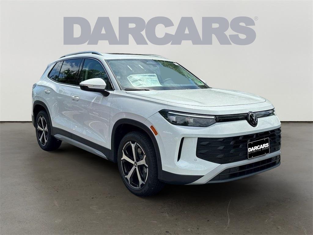 new 2025 Volkswagen Tiguan car, priced at $36,026
