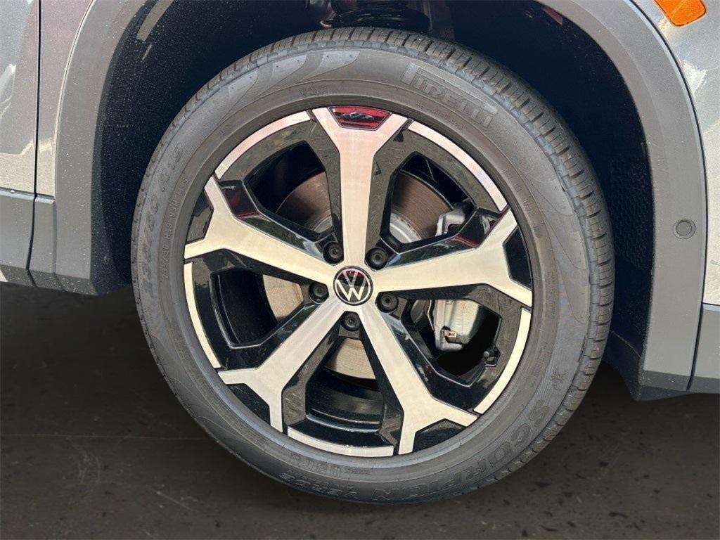 new 2025 Volkswagen Tiguan car, priced at $36,026