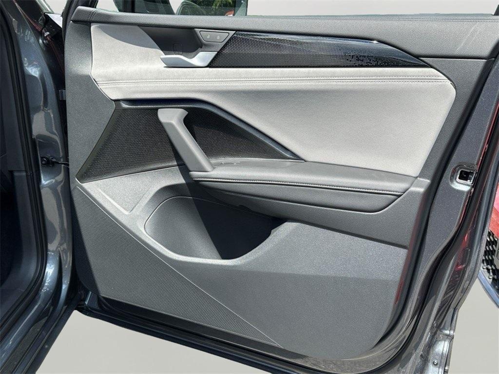 new 2025 Volkswagen Tiguan car, priced at $36,026