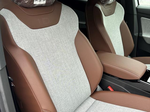 new 2025 Volkswagen ID.4 car, priced at $41,117