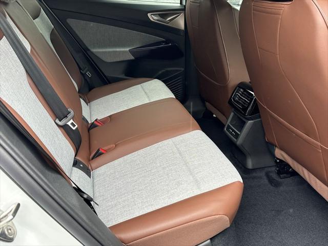 new 2025 Volkswagen ID.4 car, priced at $41,117