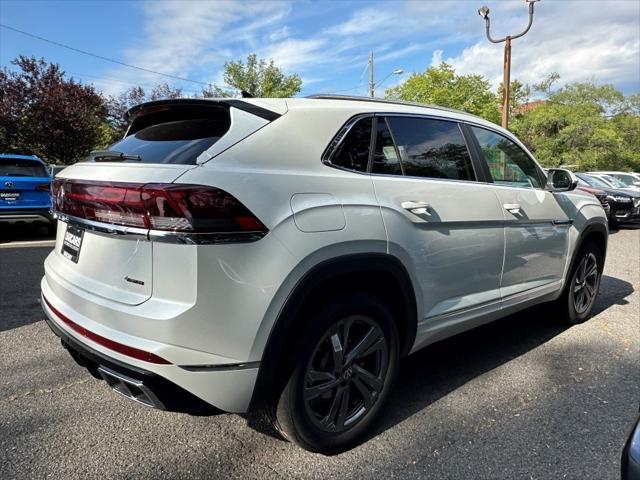 new 2024 Volkswagen Atlas Cross Sport car, priced at $47,445