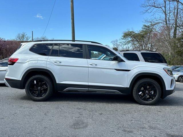 new 2024 Volkswagen Atlas car, priced at $48,380