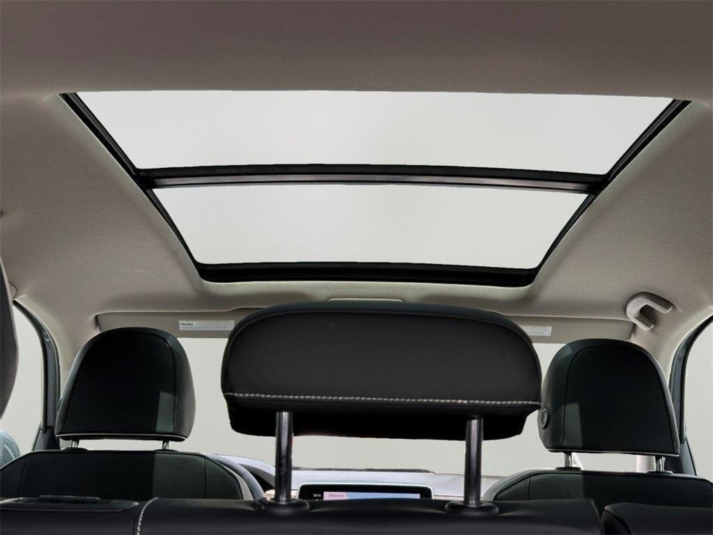 new 2025 Volkswagen Atlas car, priced at $48,200