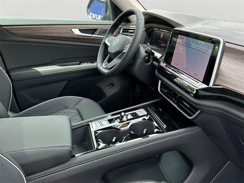 new 2025 Volkswagen Atlas car, priced at $48,200