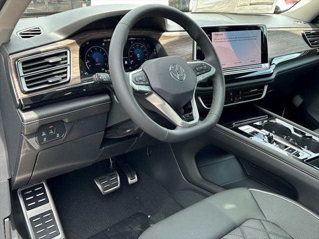 new 2025 Volkswagen Atlas car, priced at $52,269
