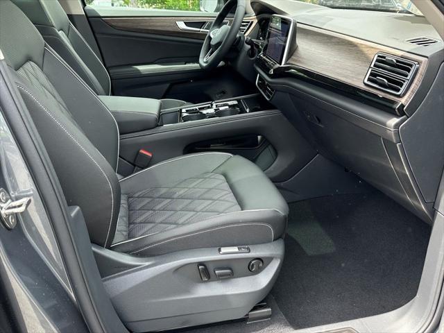 new 2025 Volkswagen Atlas car, priced at $52,269