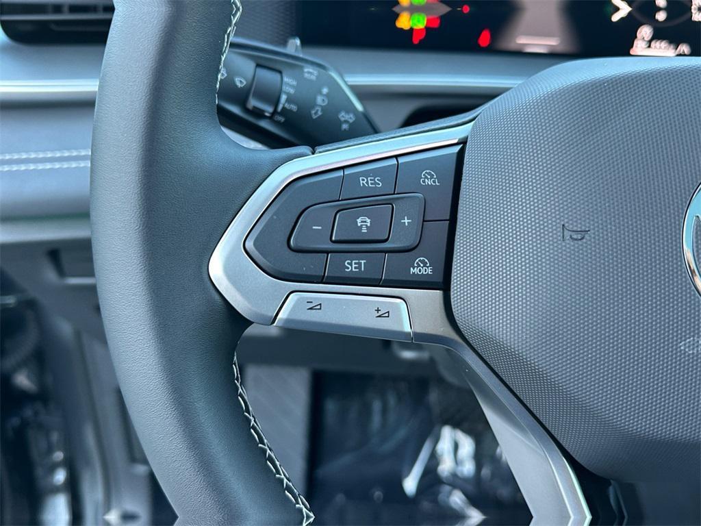 new 2025 Volkswagen Tiguan car, priced at $32,775